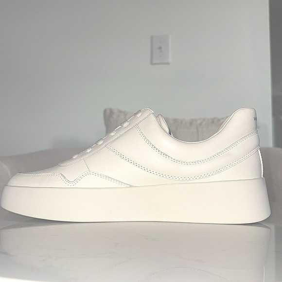 VINCE - Warren Court Leather Sneaker Women Size 10 M - Picture 3 of 6